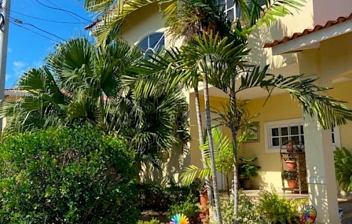 Se Vende hermosa casa en Villas del Golf - Chitré