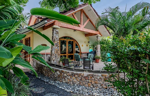 Villa de 3 dormitorios frente al mar con piscina en Costa Esmeralda