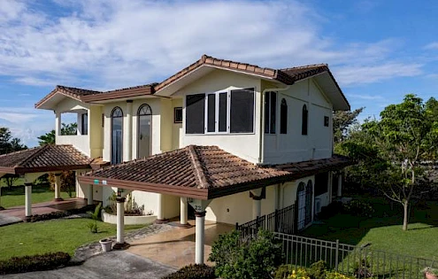 Exquisite Townhouse in Boquete Canyon Village