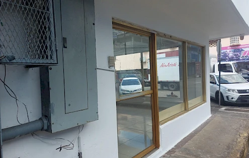 SE ALQUILA LOCAL COMERCIAL EN ZONA LIBRE
