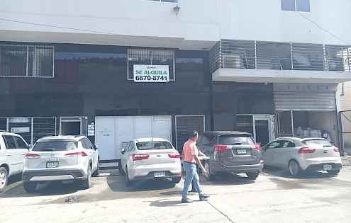SE ALQUILA OFICINA EN ZONA LIBRE DE COLÓN
