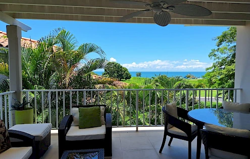 Ocean view apartment in Velamar