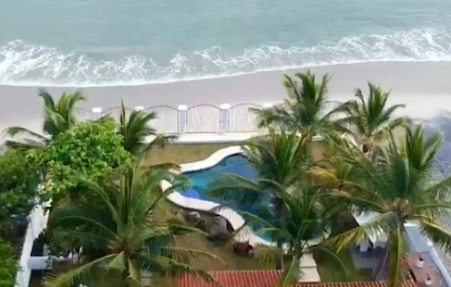 Se vende casa en Playa Gorgona - Malibú