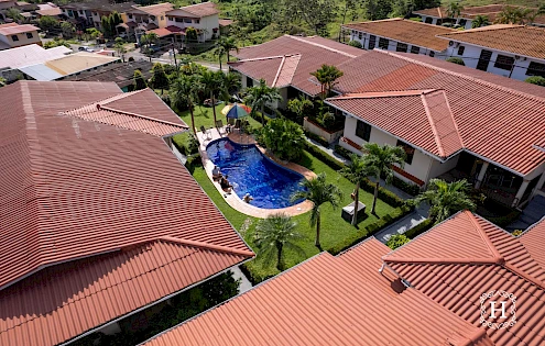 Private 2-Bedroom Condo in David