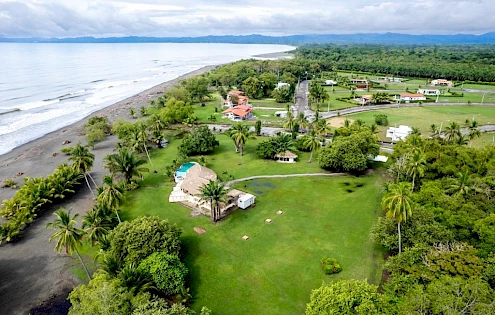 Lote para construir en CoCo Beach. A una cuadra de la playa