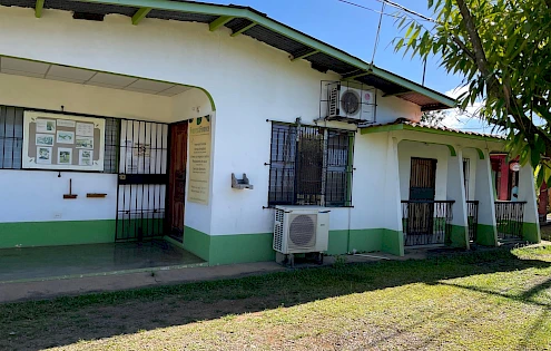 Casa u oficina en el centro de Las Lajas Chiriquí - cerca de la playa