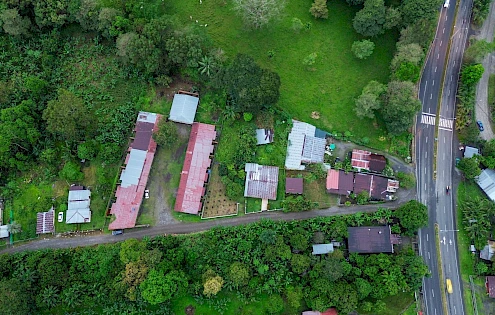 Propiedad comercial y residencial