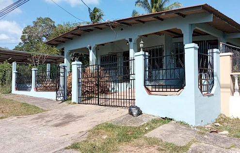 Venta de casa en el Centro de La Chorrera
