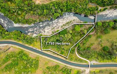 Prime Property Near Boquete Panama, in Caldera