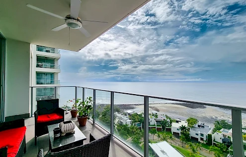 Stunning apartment with ocean views PH Riomar