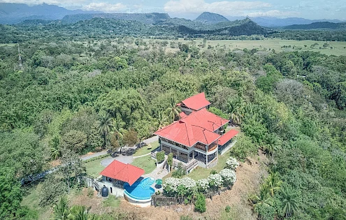 Finca en Panamá-puerto deportivo, pista de aterrizaje y potencial turístico