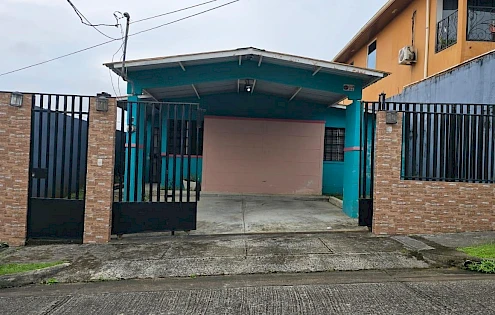 House for sale in Quintas del Pilón, Colón