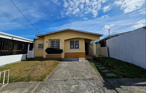 House for Sale in Villa Las Praderas, Arraiján