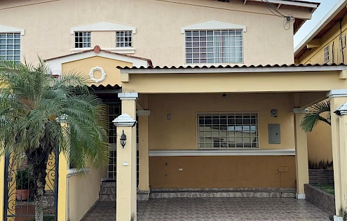 House for sale in Quintas de Cerro Viento